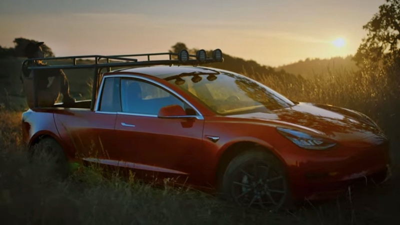 Simone Gertz transforma un Tesla Model 3 en una pick up al que llama Truckla